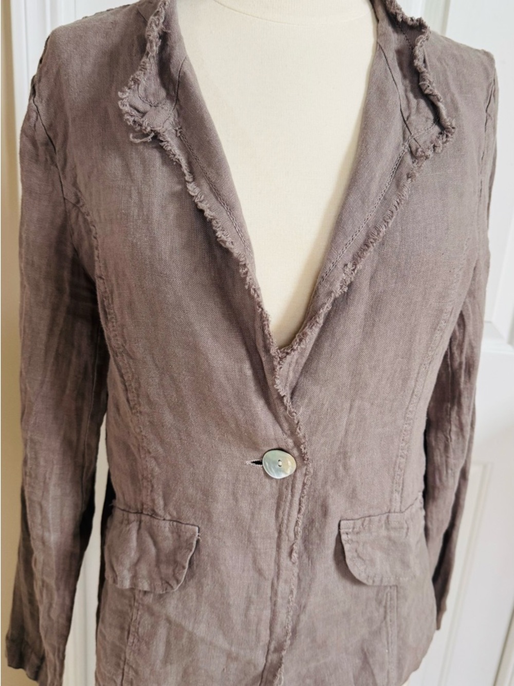 Tempo Paris Taupe Frayed Lapel Linen-Blend Blazer